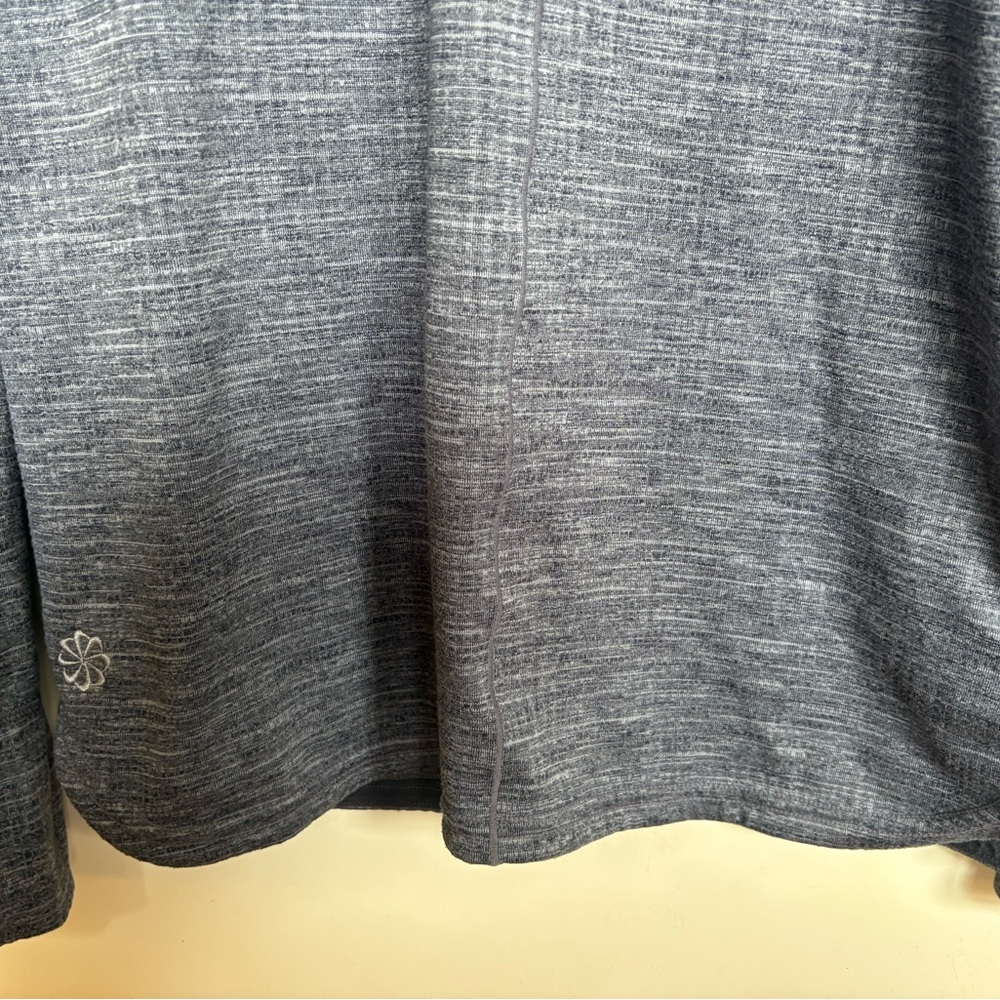 Nike Yoga Performance - image 2